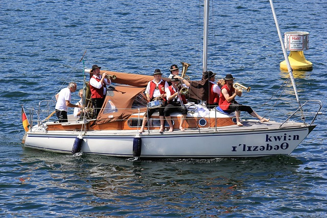 并探讨可能 并探讨可能